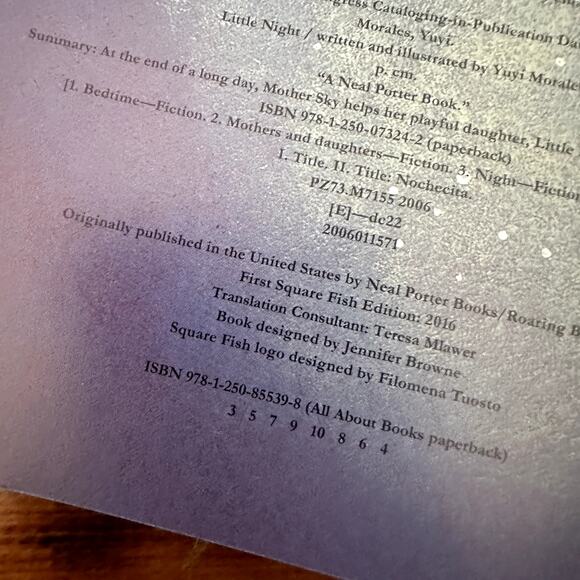 Little Night Nochecita Bilingual Spanish/English Paperback Book - Picture 2 of 7